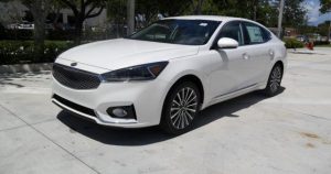2017 White Kia Cadenza | Gunther Kia