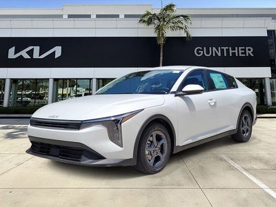2026 Kia K4 LXS