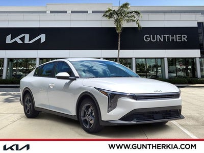2026 Kia K4 LXS