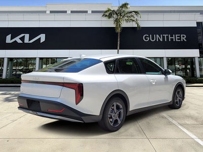 2026 Kia K4 LXS