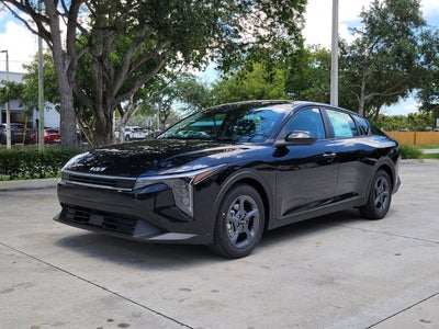 2026 Kia K4 LXS