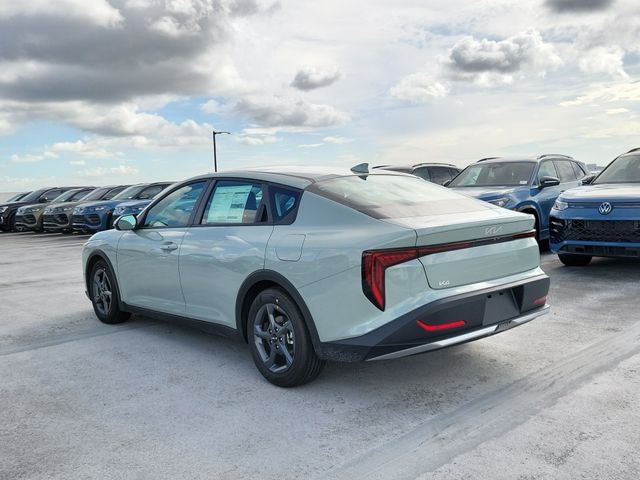 2026 Kia K4 LXS