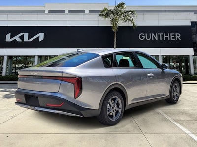 2026 Kia K4 LXS