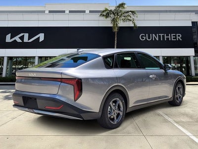 2026 Kia K4 LXS