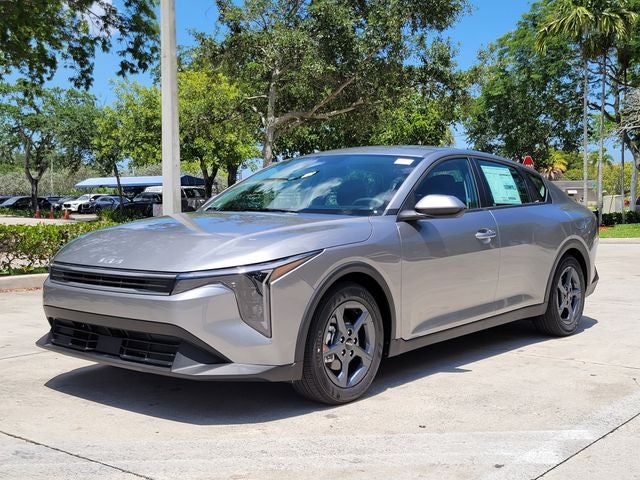 2026 Kia K4 LXS
