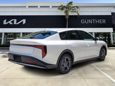 2026 Kia K4 LXS