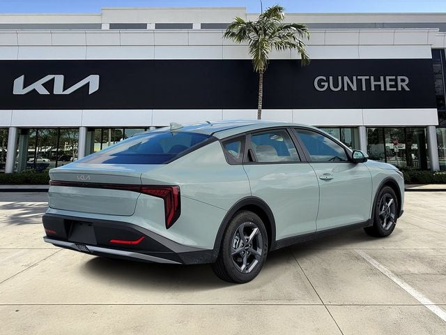2026 Kia K4 LXS