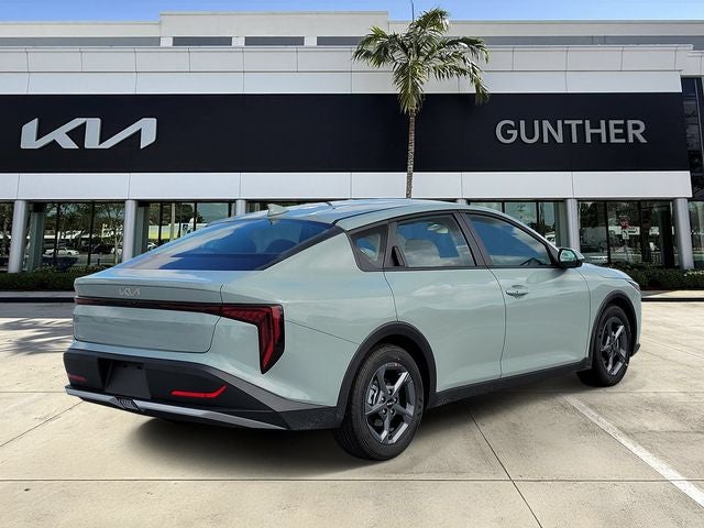 2026 Kia K4 LXS