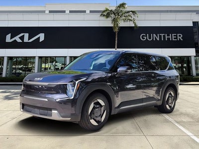 2026 Kia EV9 Light Long Range