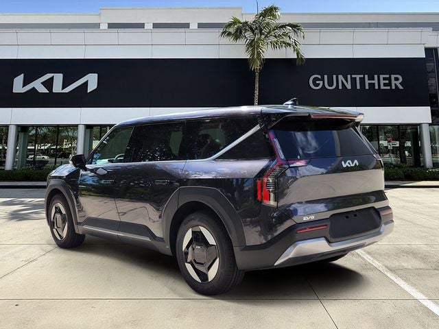 2026 Kia EV9 Light Long Range