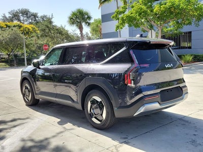 2026 Kia EV9 Light Long Range