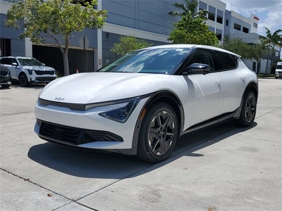 2025 Kia EV6 Light
