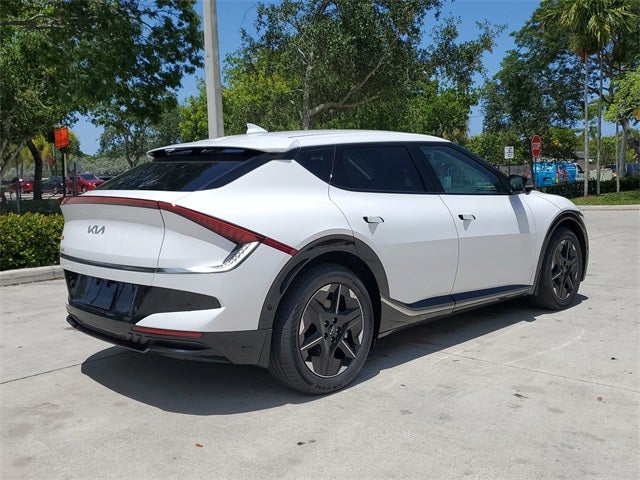 2025 Kia EV6 Light