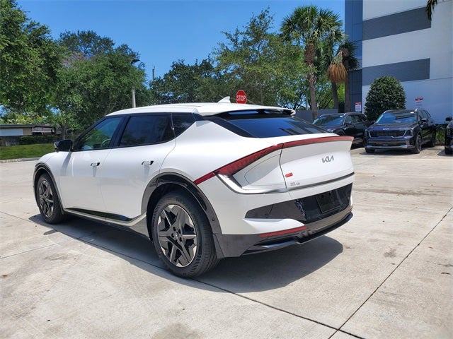 2025 Kia EV6 Wind
