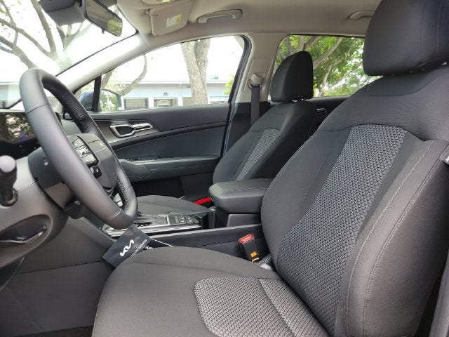 2027 Kia Sportage EX