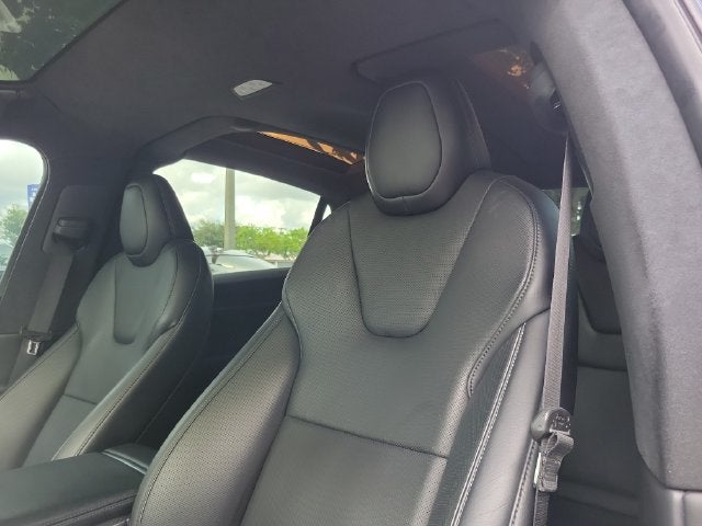 2022 Tesla Model X Plaid