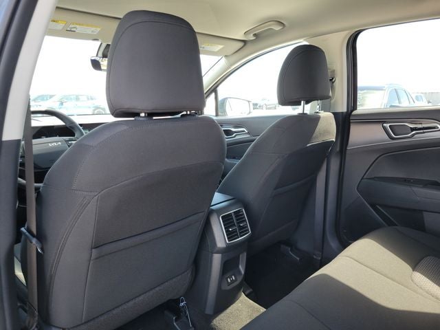 2027 Kia Sportage Hybrid LX