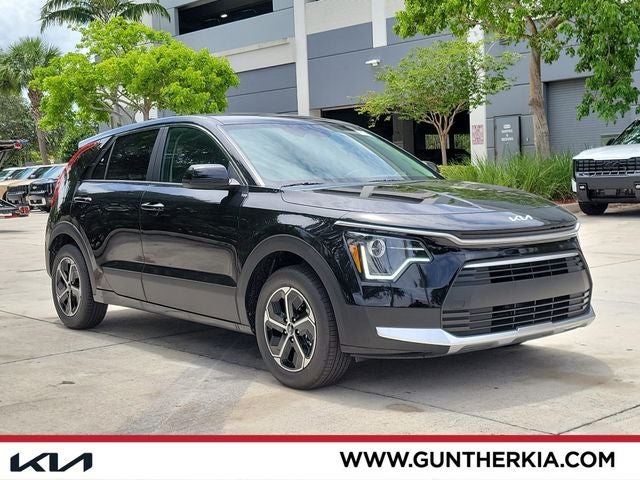 2026 Kia Niro LX HEV's photo