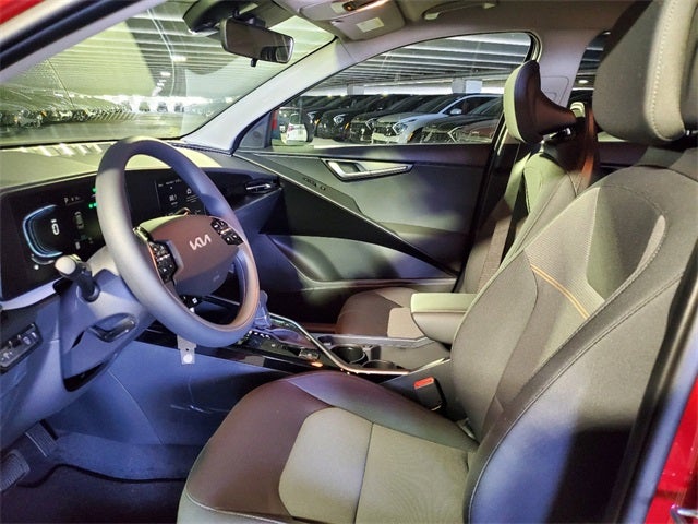 2025 Kia Niro LX