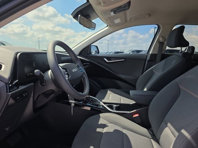 2025 Kia Niro LX