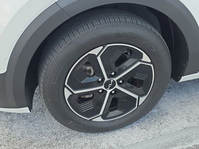2024 Kia Niro LX