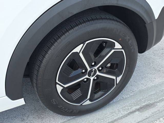 2024 Kia Niro LX