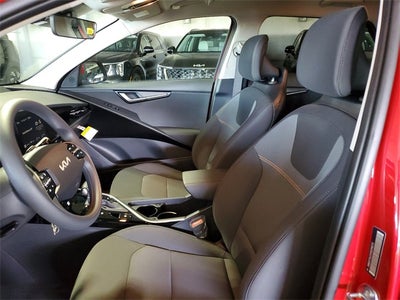 2025 Kia Niro LX