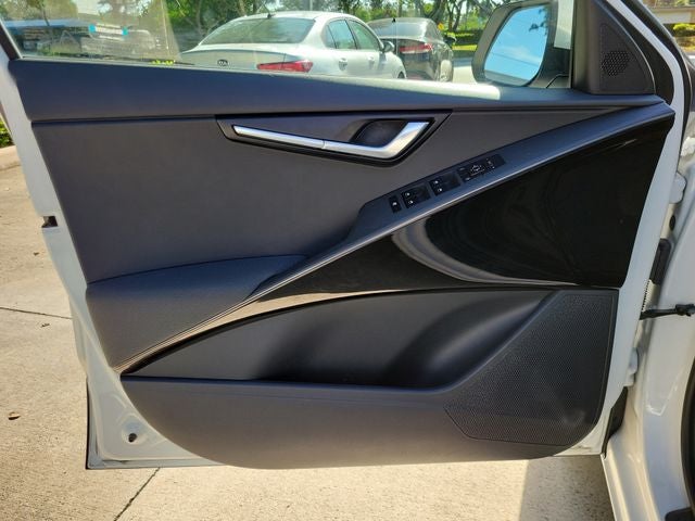 2024 Kia Niro EX