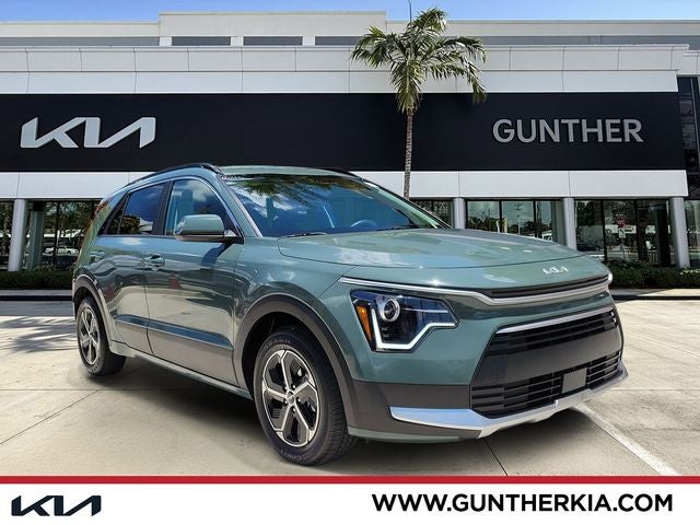 2024 Kia Niro EX HEV's photo