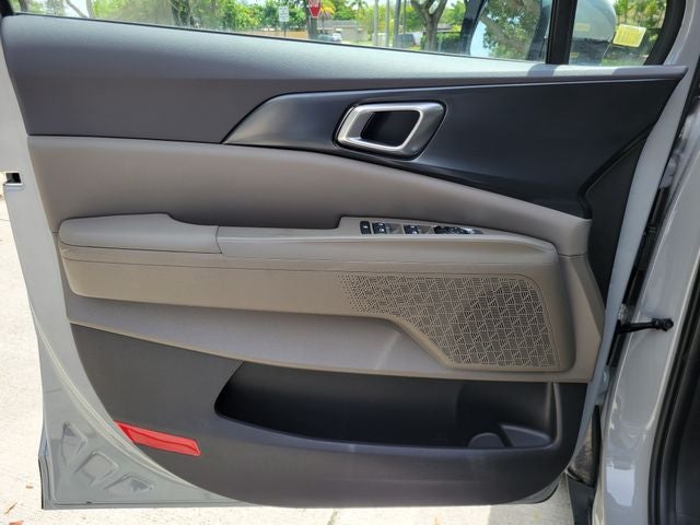 2027 Kia Carnival LXS