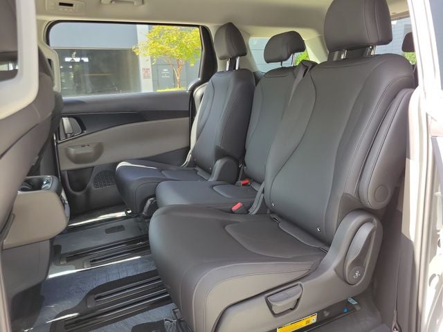 2027 Kia Carnival LXS