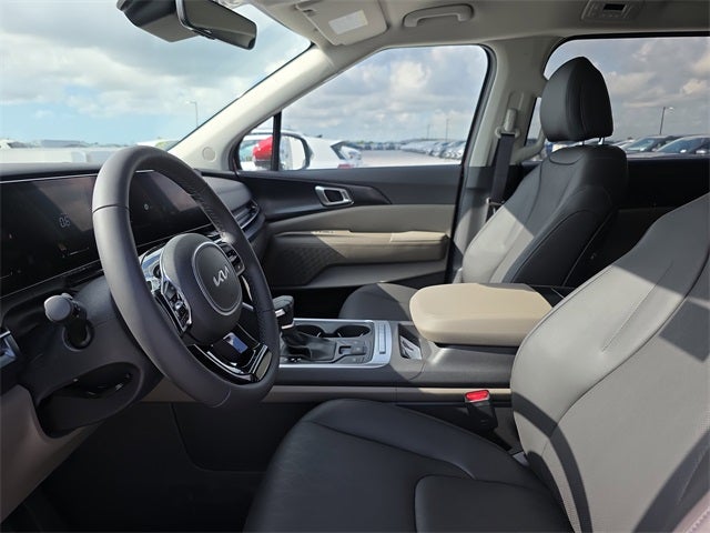 2025 Kia Carnival LXS