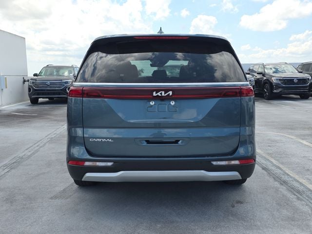 2024 Kia Carnival EX