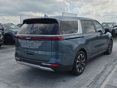 2024 Kia Carnival EX