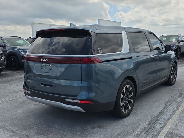 2024 Kia Carnival EX