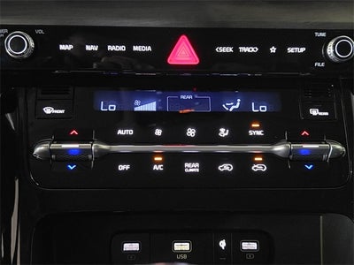 2024 Kia Carnival EX