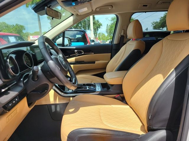 2024 Kia Carnival EX