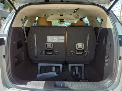 2024 Kia Carnival EX