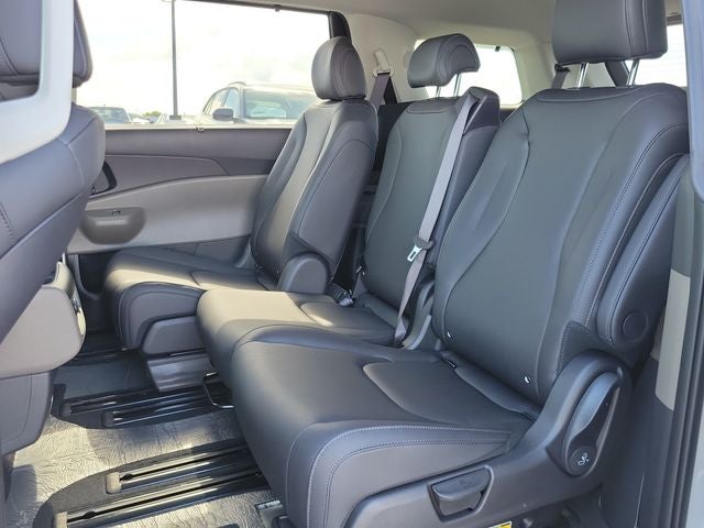 2027 Kia Carnival EX
