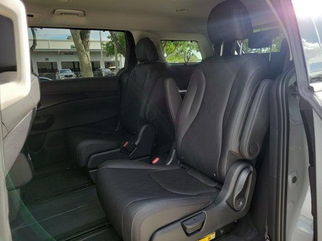 2027 Kia Carnival Hybrid EX