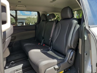 2027 Kia Carnival Hybrid EX