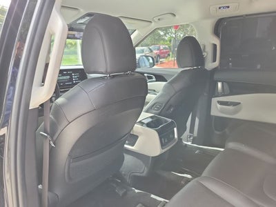 2024 Kia Carnival SX