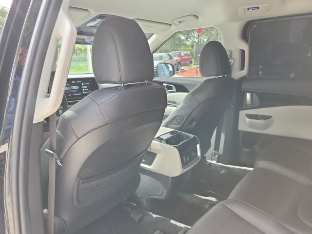 2024 Kia Carnival SX