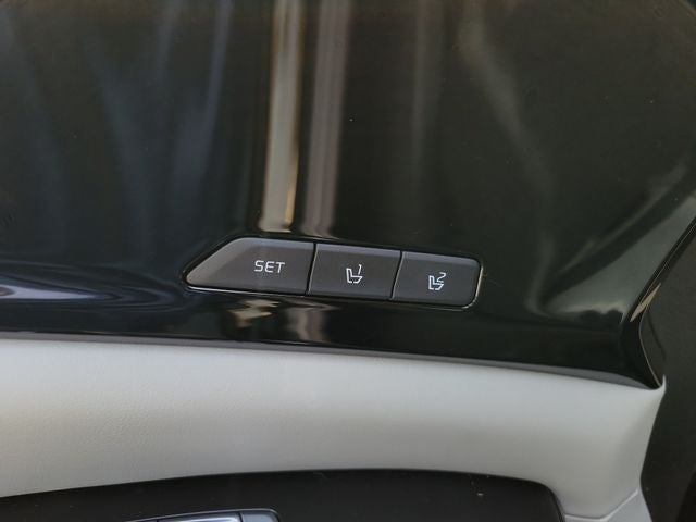 2024 Kia Carnival SX