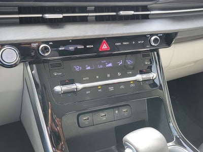2024 Kia Carnival SX