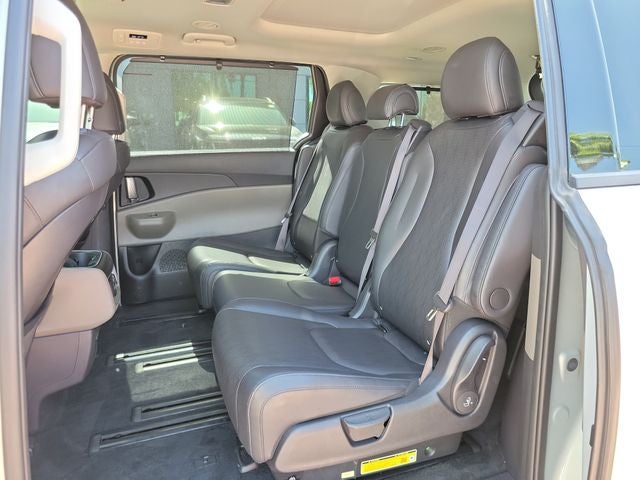 2025 Kia Carnival SX