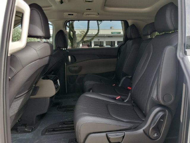 2027 Kia Carnival Hybrid SX